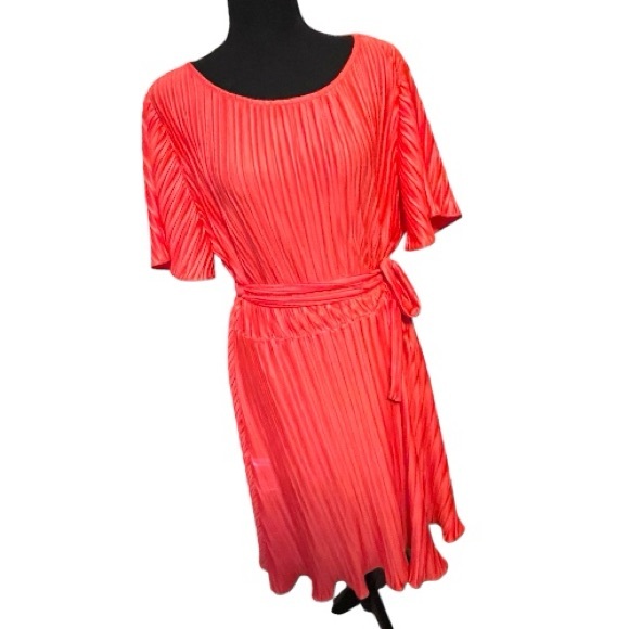 DKNY Vibrant Red Pleated Midi Dress - Picture 2 of 5